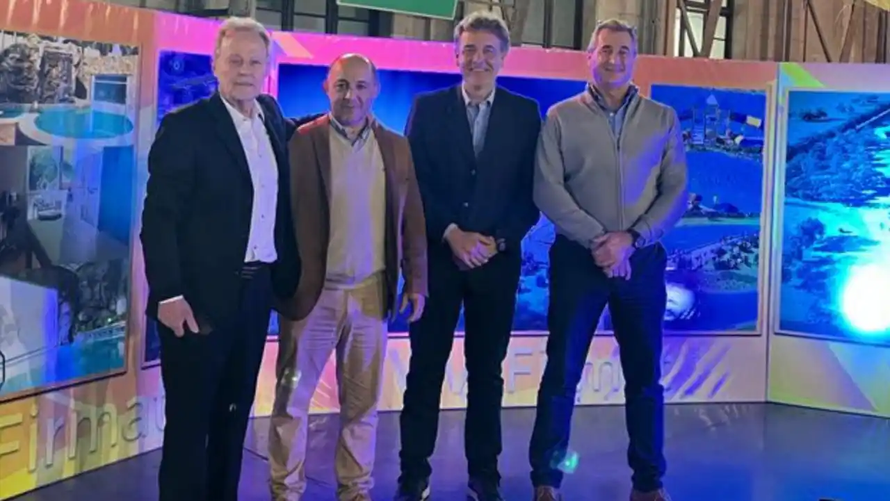 Maximino: “Seguimos acompañando a las empresas e instituciones para fortalecer el desarrollo productivo de Firmat”