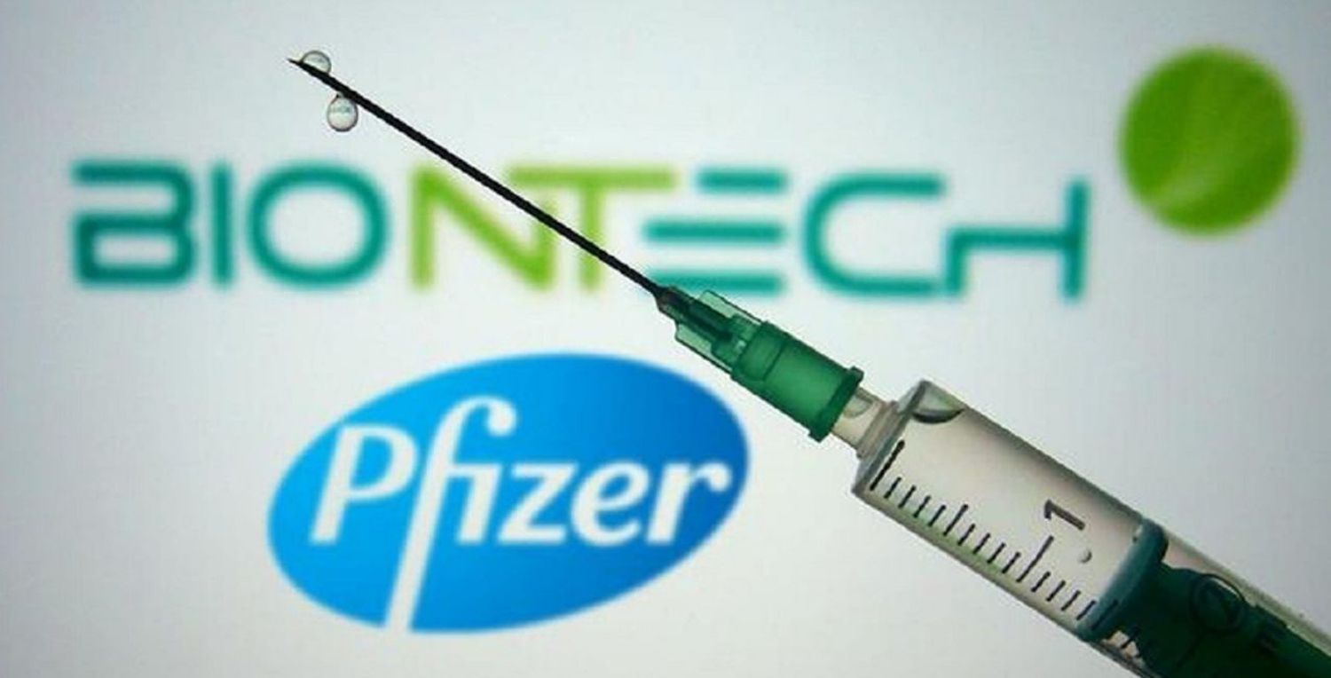 Pfizer informó una alta eficacia de la dosis de refuerzo a su vacuna