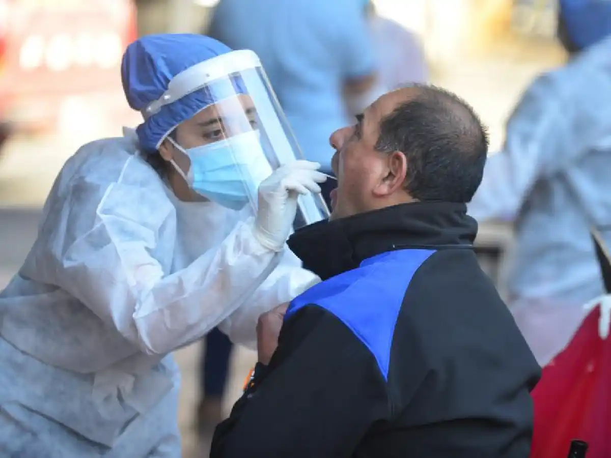 Confirmaron 49 nuevas muertes por coronavirus