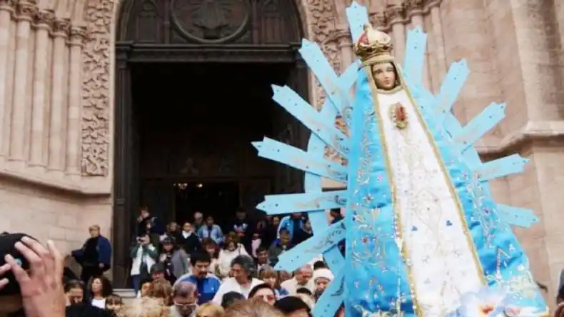 Mons. Lozano: “Con confianza buscamos a mamá”