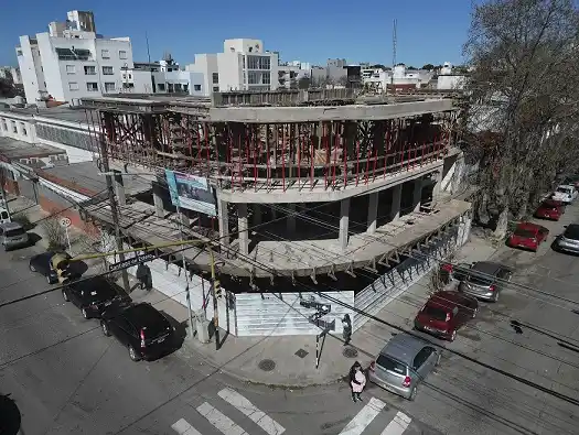 Continúa la ampliación de consultorios externos del Materno Infantil