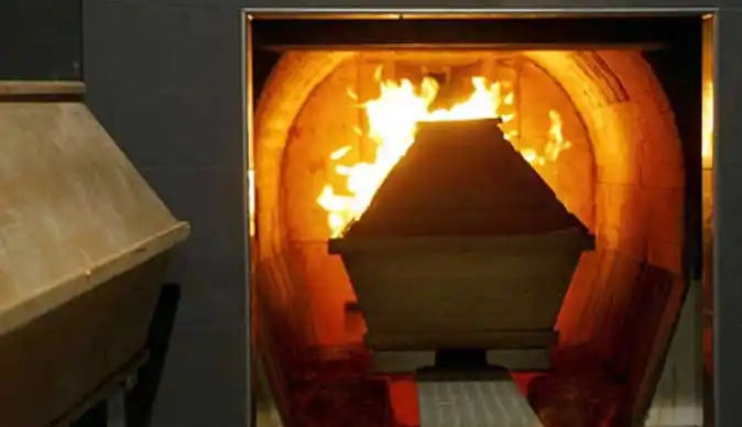 UN VÍA CRUCIS VIVEN FAMILIARES: hasta $800 se gasta en la cremación de un fallecido por COVID-19 en Carabobo