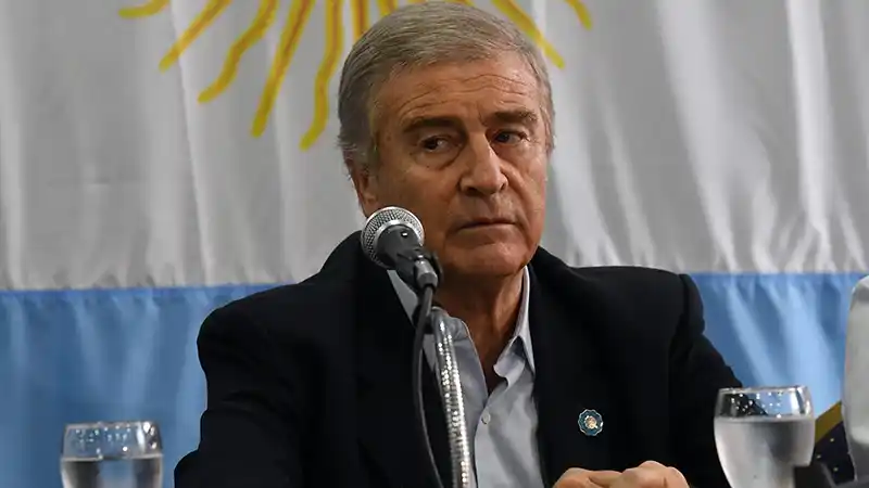 "Reconversión" de las Fuerzas Armadas: No descartan el cierre de regimientos