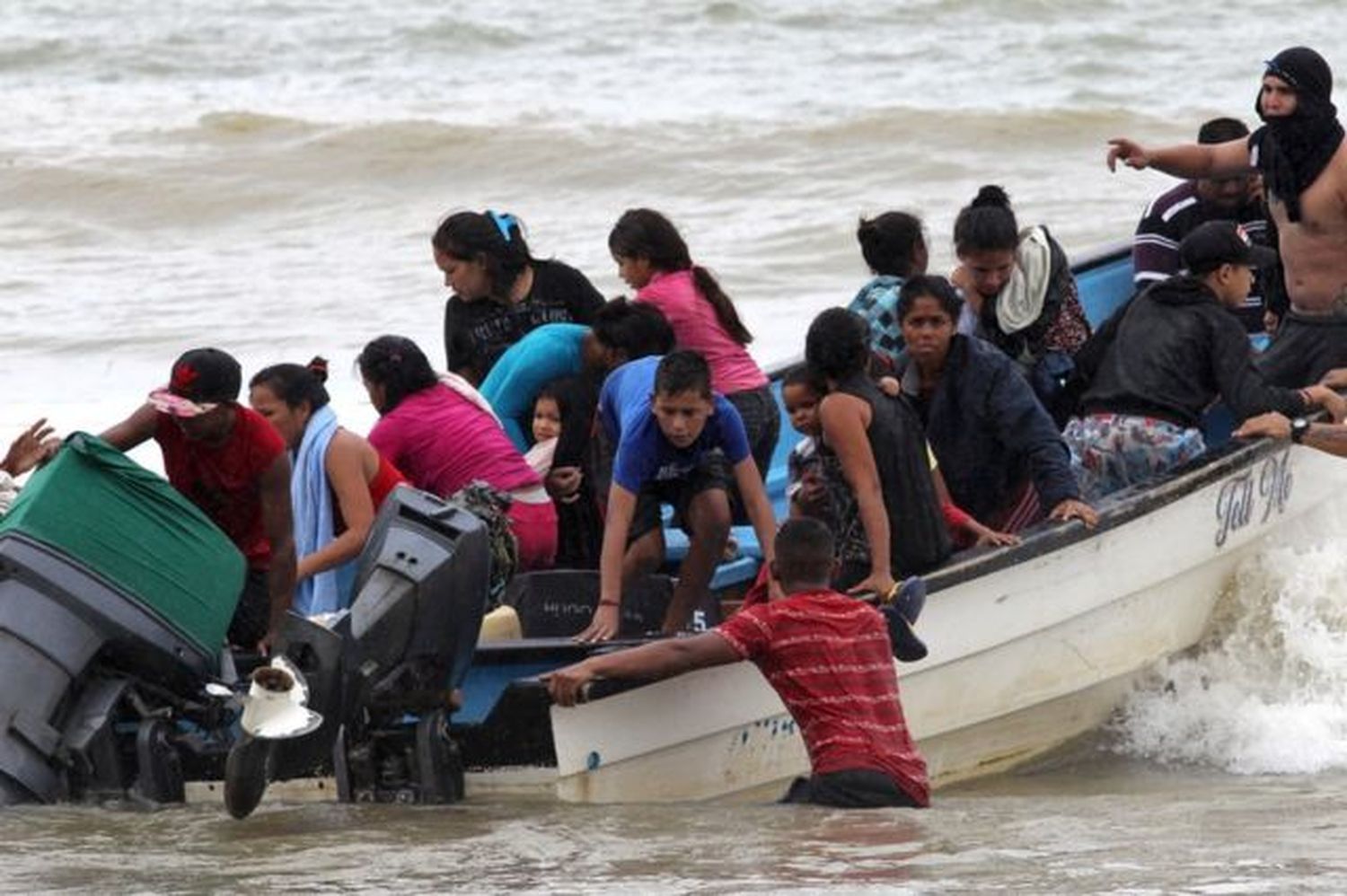 HRW: deportaciones de niños venezolanos de Trinidad y Tobago «son un lamentable reflejo de su lealtad con Maduro»
