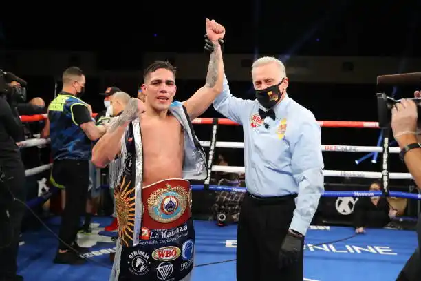 Brian Castaño, el destacado de un momento sin luces para el boxeo argentino.