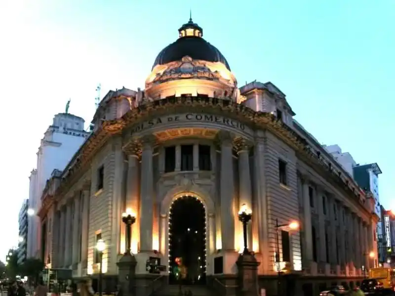 Un directivo de la Bolsa de Comercio de Rosario falleció luego de sufrir quemaduras en un incendio en Córdoba
