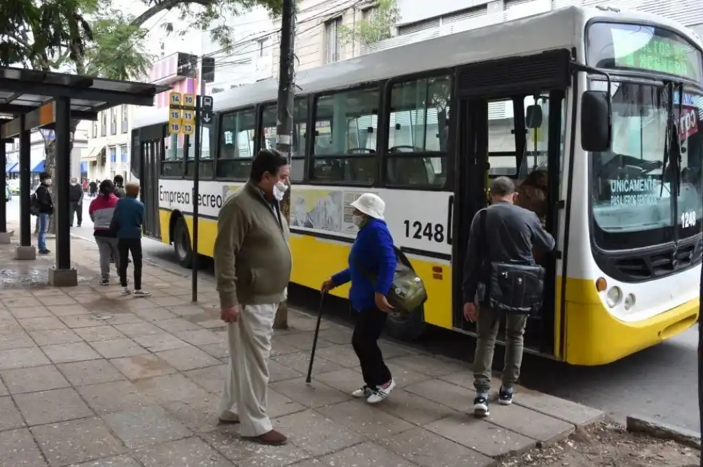 Paro de transporte urbano e interurbano: martes, jueves y viernes no habrá colectivos