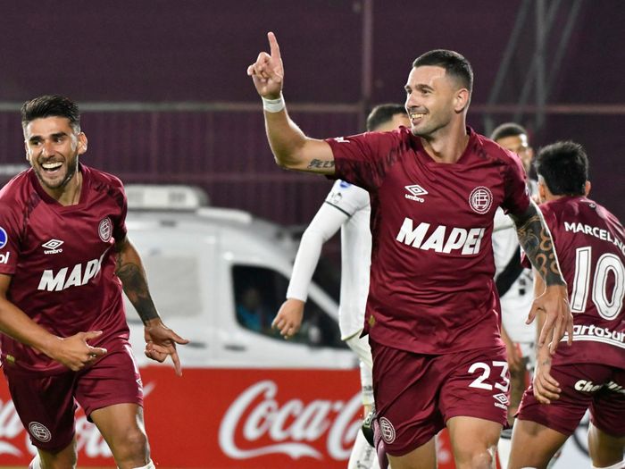 Lanús ganó y se metió en los octavos de final