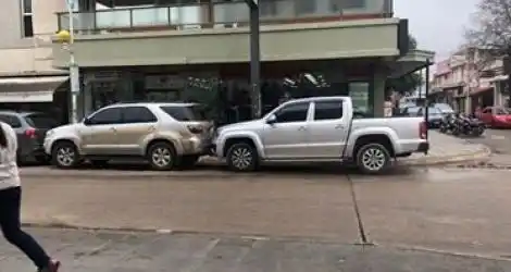 Reporte ciudadano: Vehículos mal estacionados