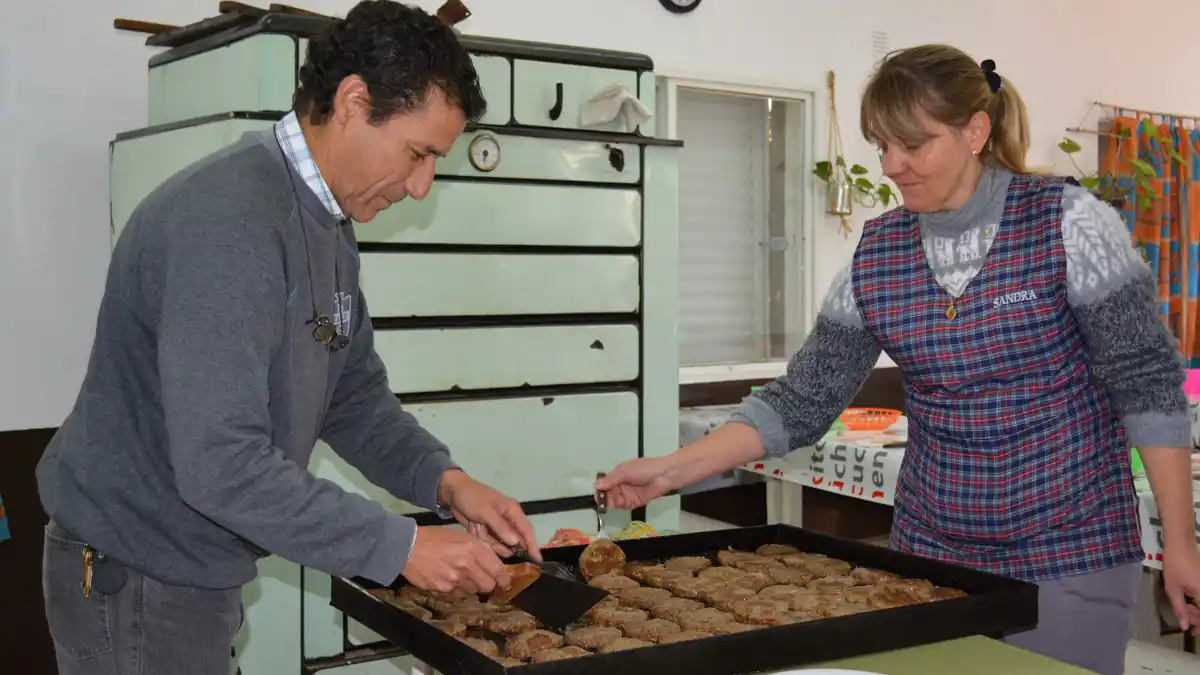 Se capacitó en manipulación de alimentos a personal de comedores del departamento Diamante