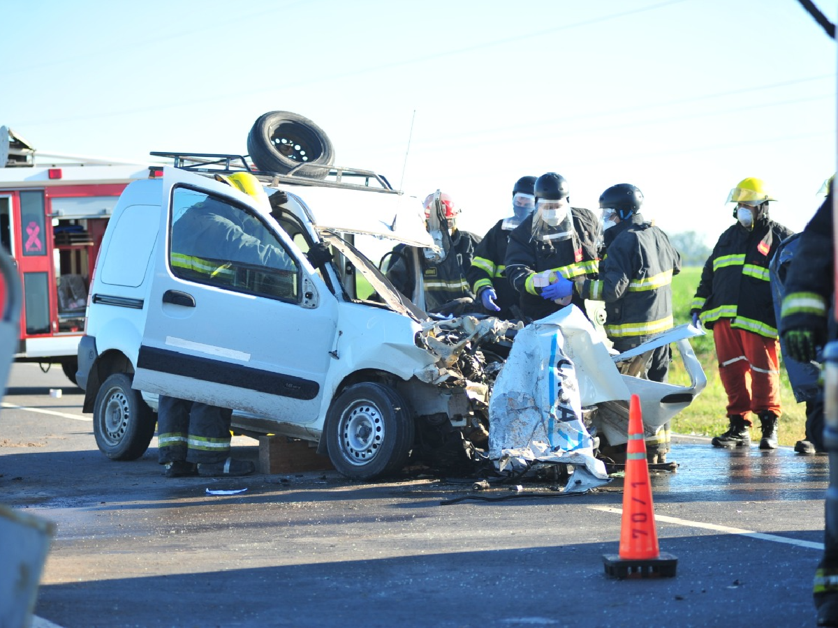 Fin de semana trágico en  las rutas de nuestra región:  5 muertos, entre ellos, una niña  