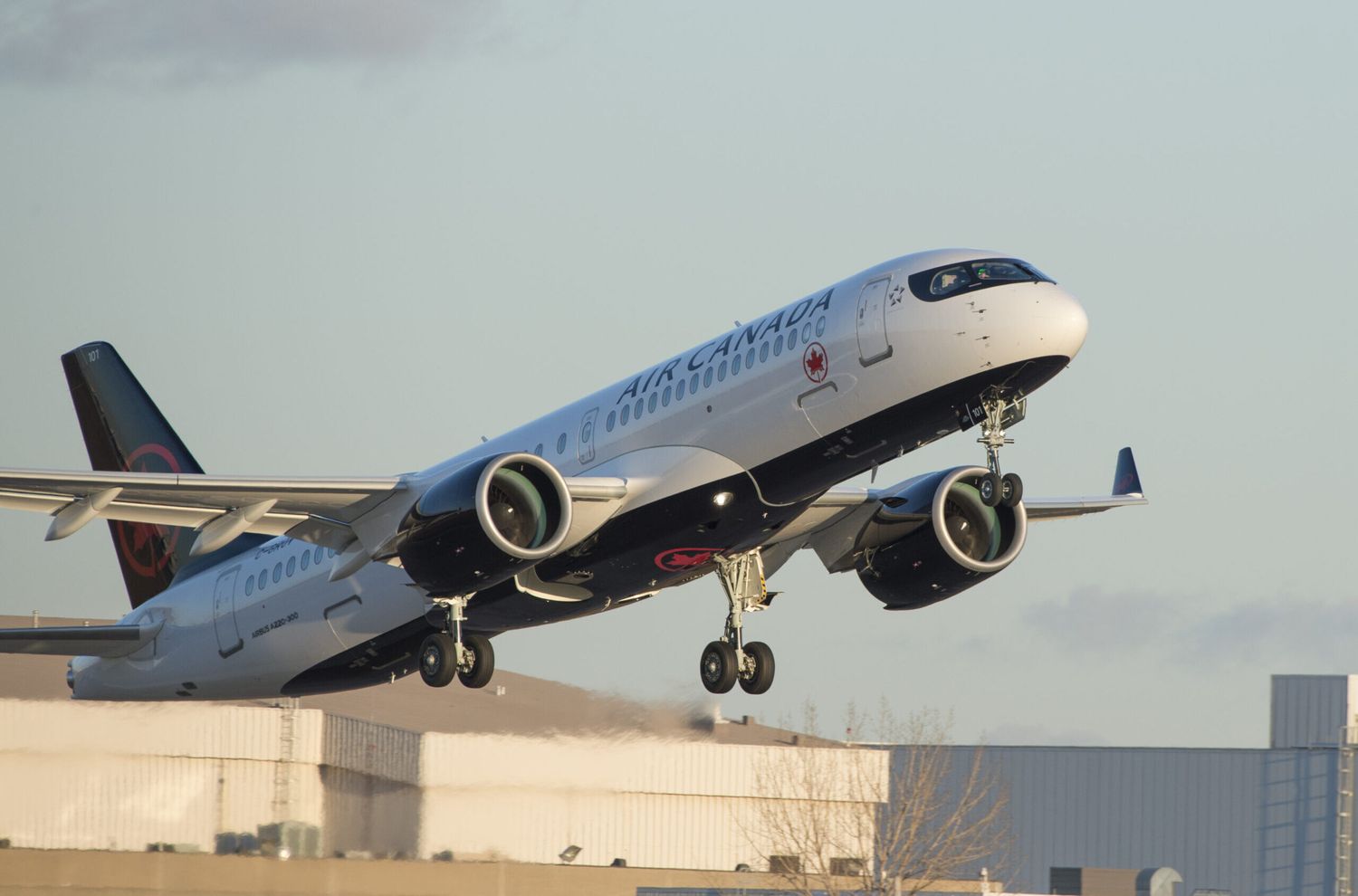 Air Canada confirma pedido por cinco Airbus A220-300 adicionales