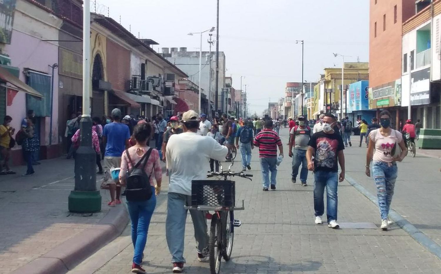 ¡Comerciantes a salvarse! En Lechería los negocios abrirán por bloques horarios