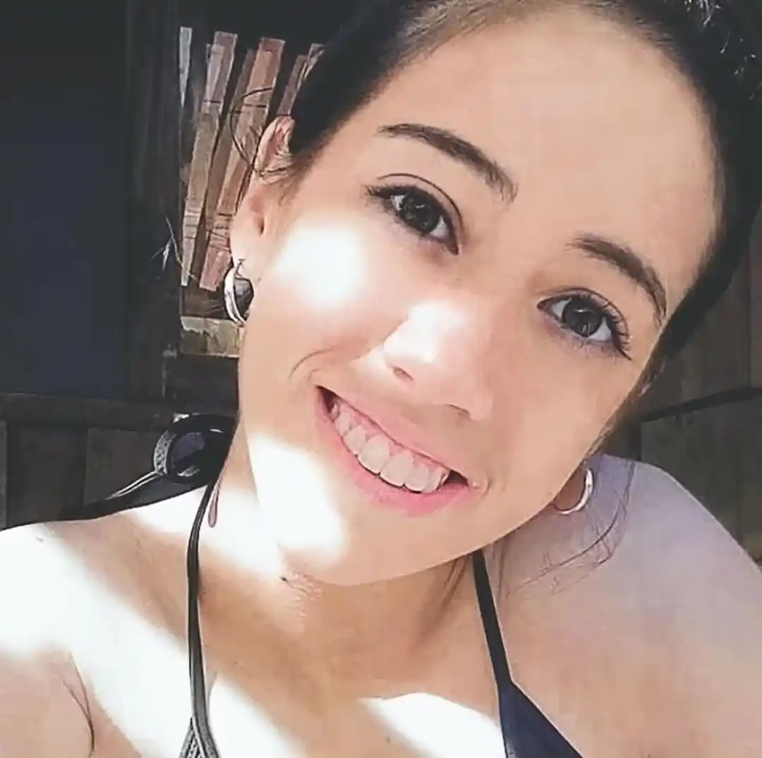 La mató, escondió las partes de su cuerpo en una valija y "colaboraba" en su búsqueda