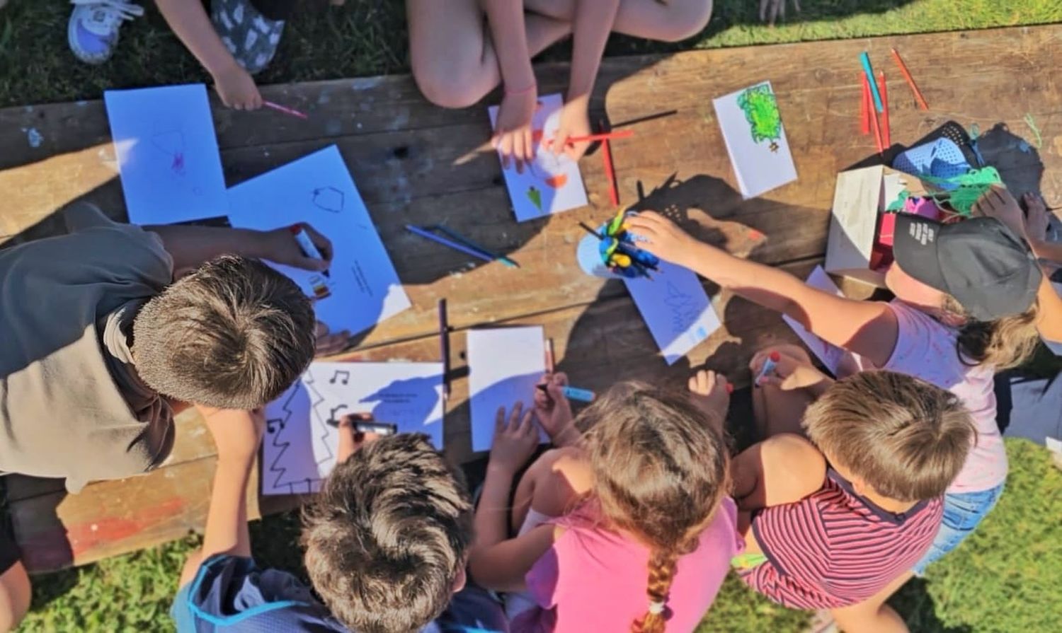 Tandil cuenta con su tarjeta y mensaje navideño “oficial”, creado en una actividad para niños