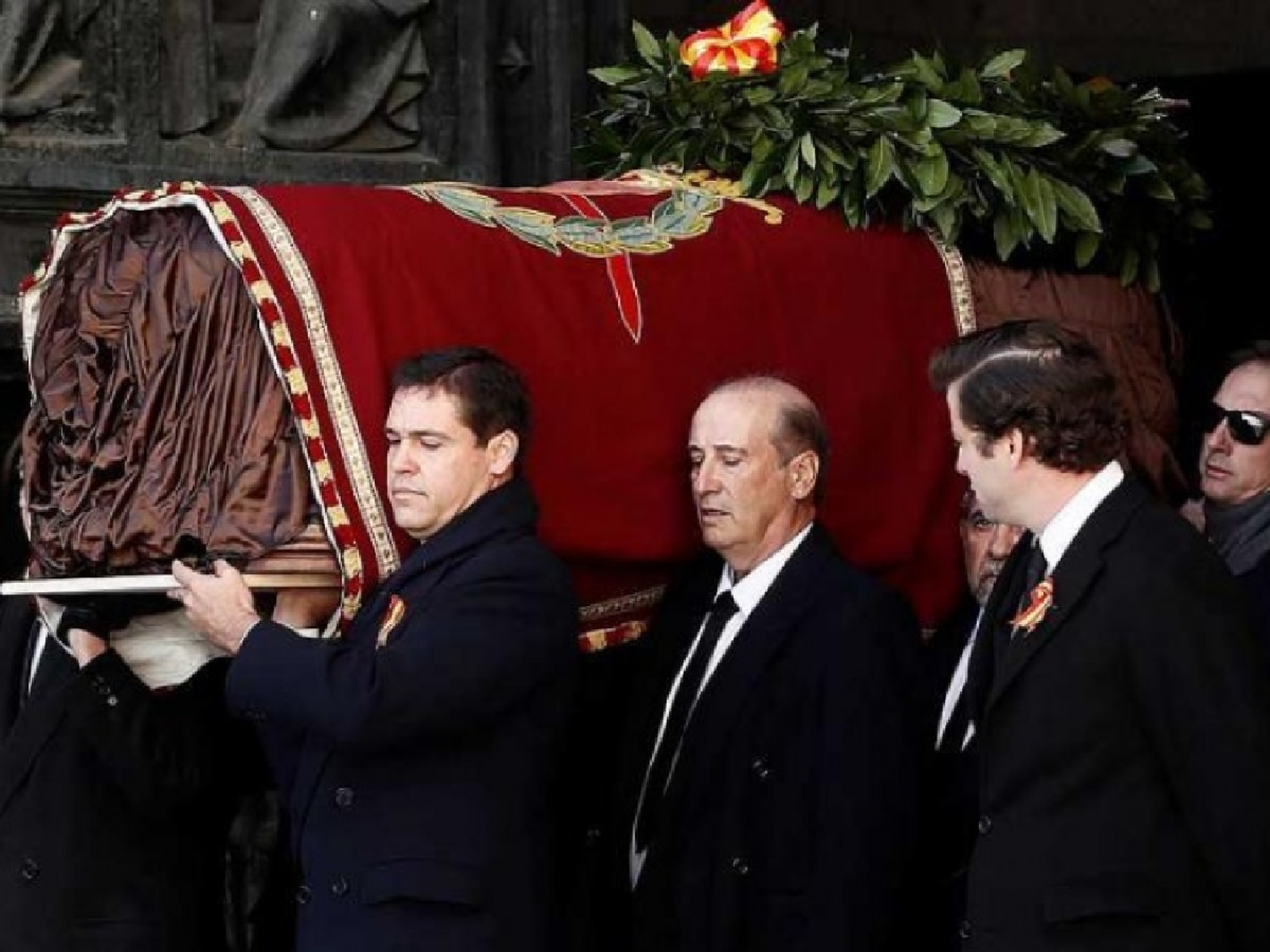Los restos de Franco fueron exhumados del Valle de los Caídos entre vivas al dictador y a España