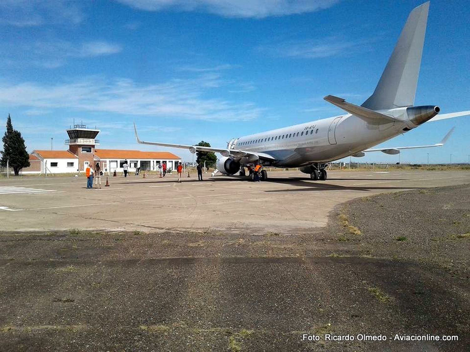 Histórica operación de un Embraer Lineage 1000 en el Aeroclub Trelew