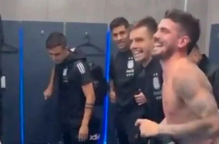 «El que no salta, no va a Qatar»: los festejos de La Scaloneta en el vestuario por la clasificación al Mundial