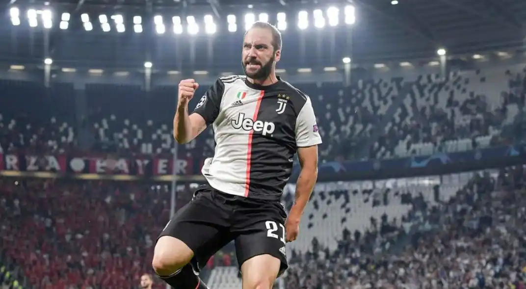 Higuaín e Icardi aportaron goles para Juventus y PSG