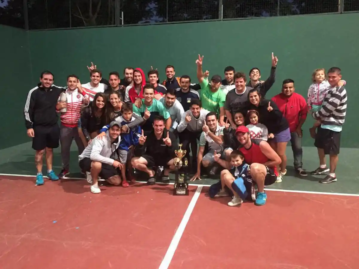 Campeón por equipos