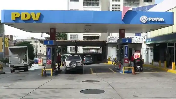 Una semana de PROMESA INCUMPLIDA de acabar con las filas por gasolina