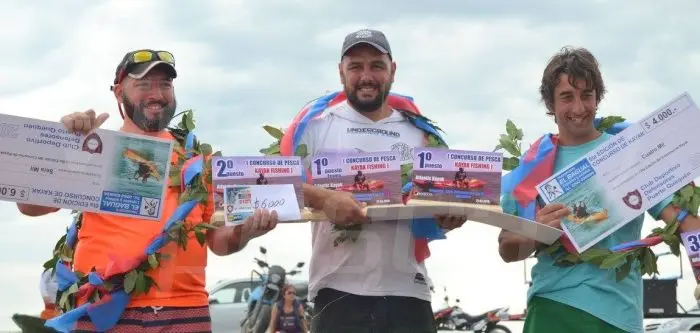 Concurso de pesca en kayak