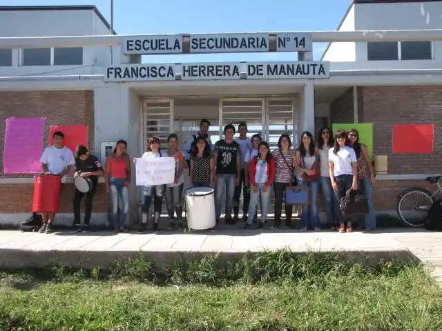 “Manauta”, una escuela que no puede estar más en estado de abandono
