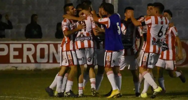 Torneo de Clubes 2020: Paraná lo dio vuelta ante Independencia y terminó la fase con una sonrisa
