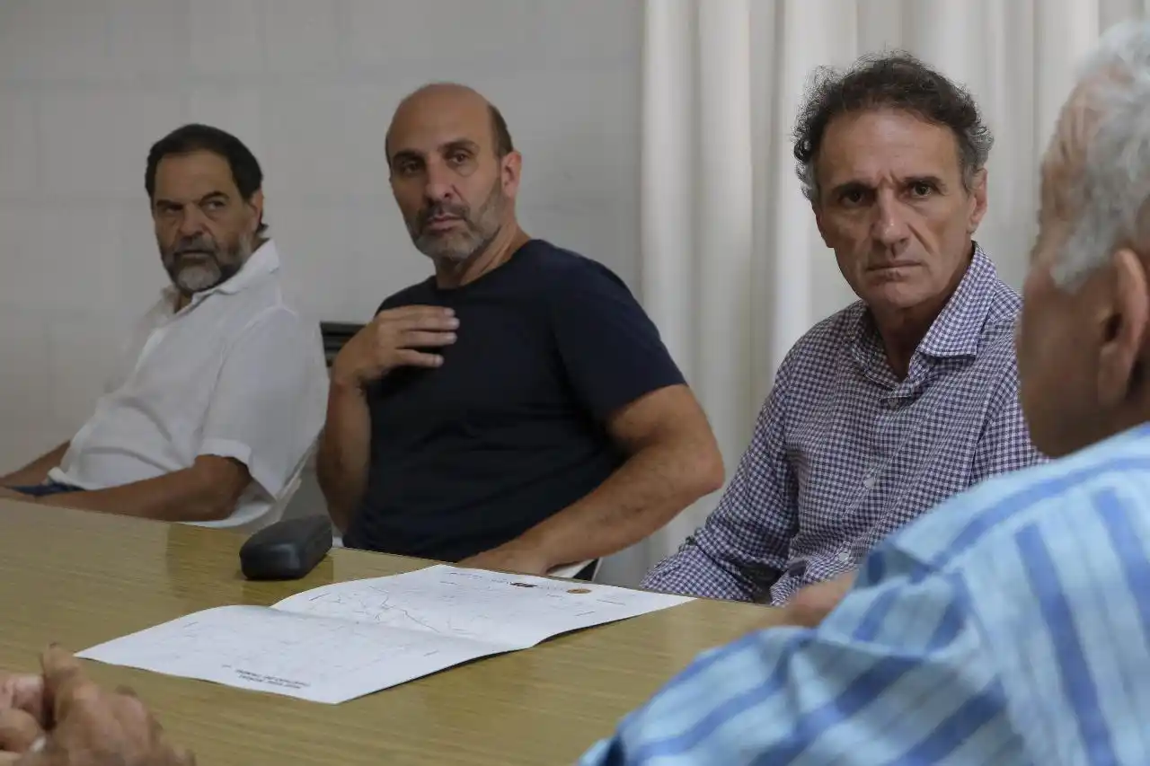 Martín Yañez junto a Gabriel Katopodis.