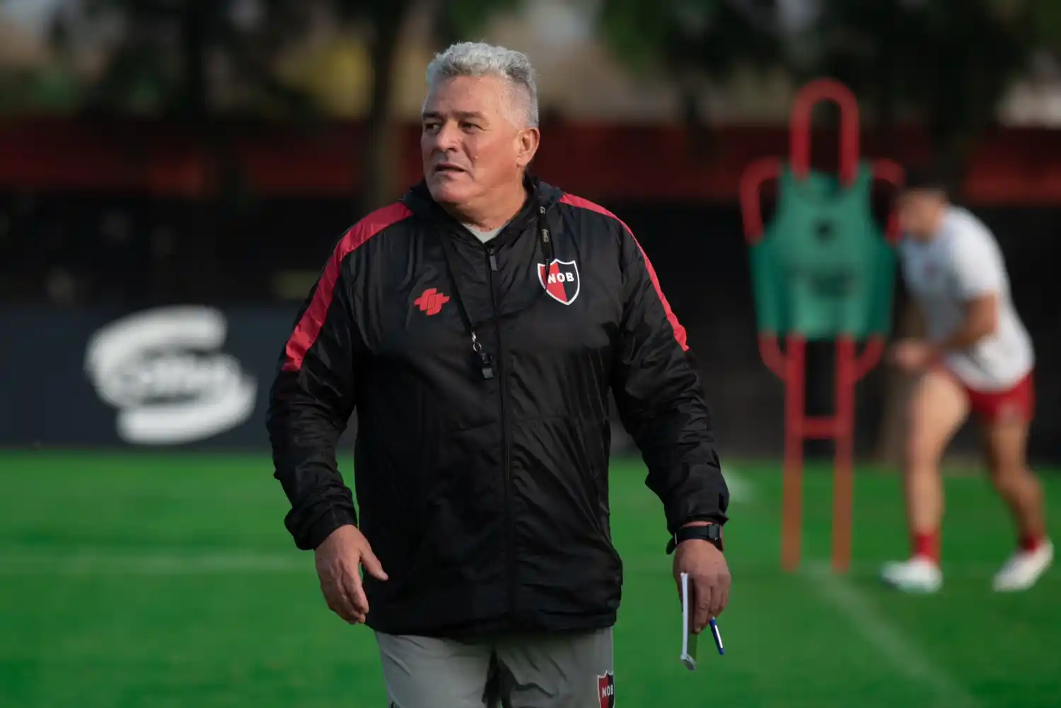 Barajar y dar de nuevo: arrancó el interinato de Coria en Newell's