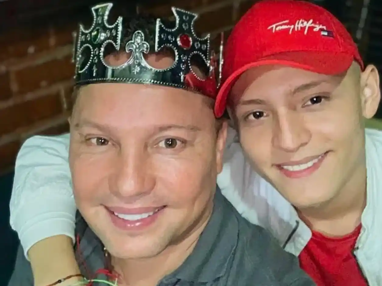 Cantante Giovanny Ayala implora por la liberación de su hijo tras seis días de secuestro