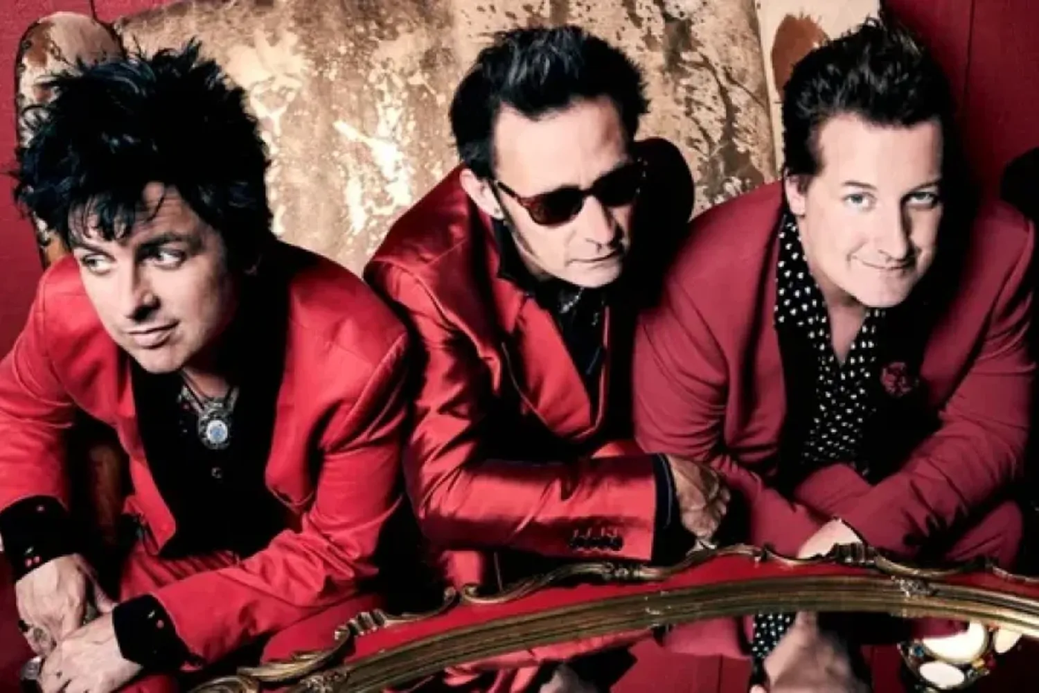 Green Day adelantó su próximo disco, con guiños a sus raíces