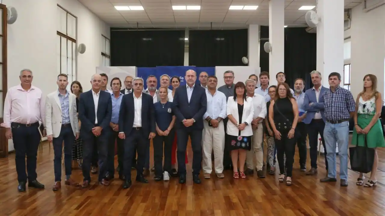 El gobernador Perotti se reunió con la Multisectorial por la Paz en Rosario 