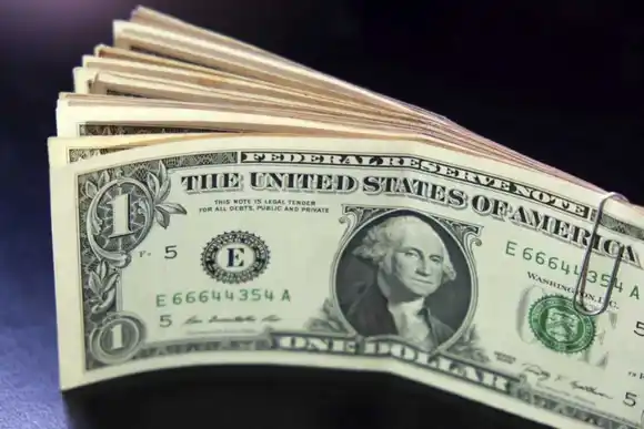 El dólar blue cerró en $ 288, tras otra fuerte escalada