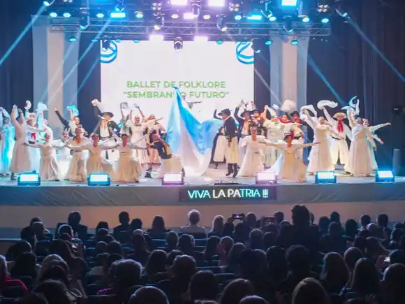 Función de honor “Identidad en Libertad”