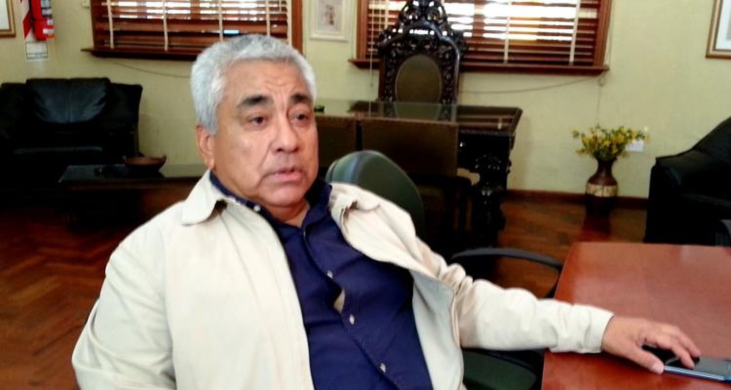 Salazar reúne a su equipo de trabajo