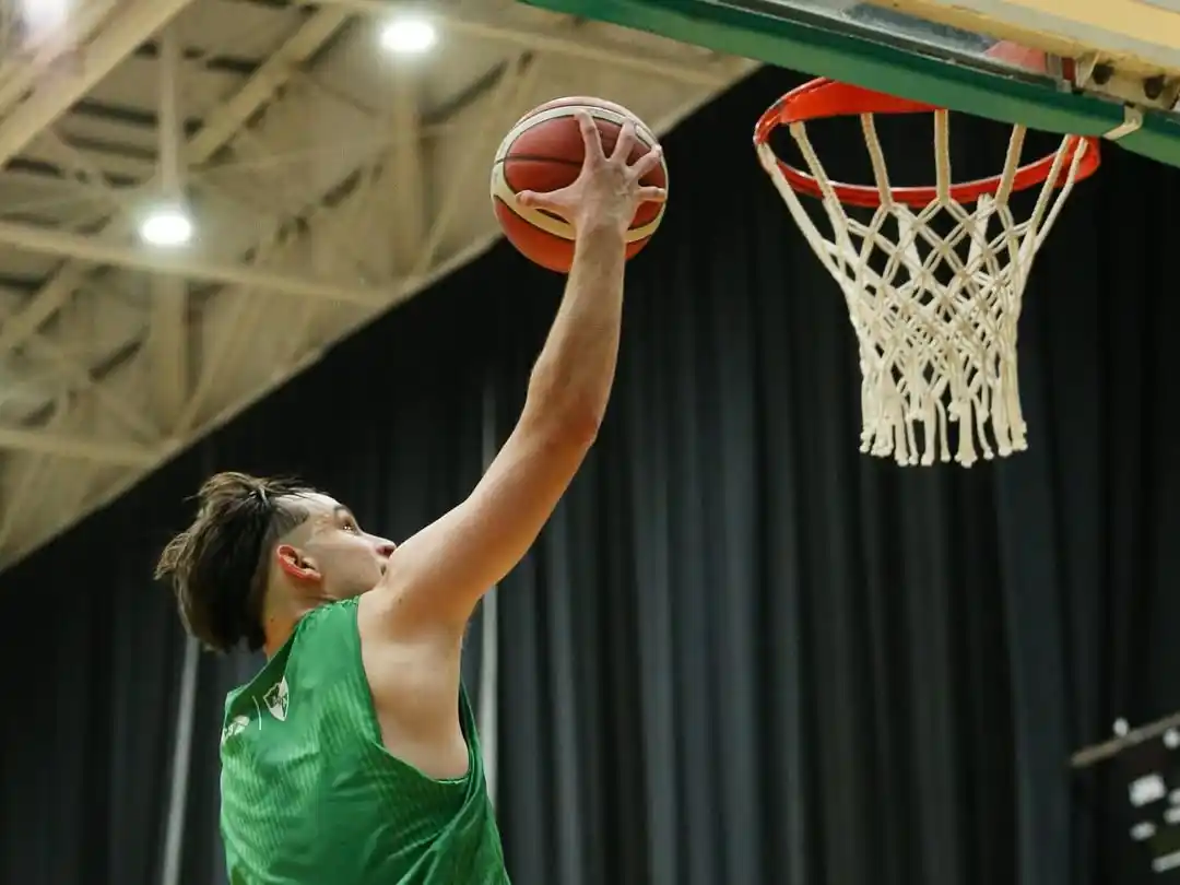 El sanfrancisqueño puso primera con el "Griego"