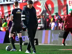 Gago no resistió el golpe del superclásico y fue despedido