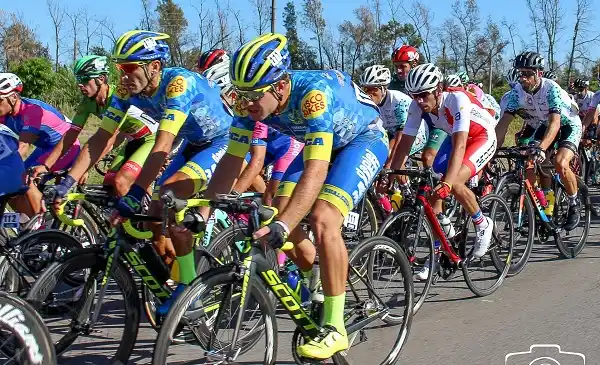 Matías Presa se afianza como puntero de Rutas de América