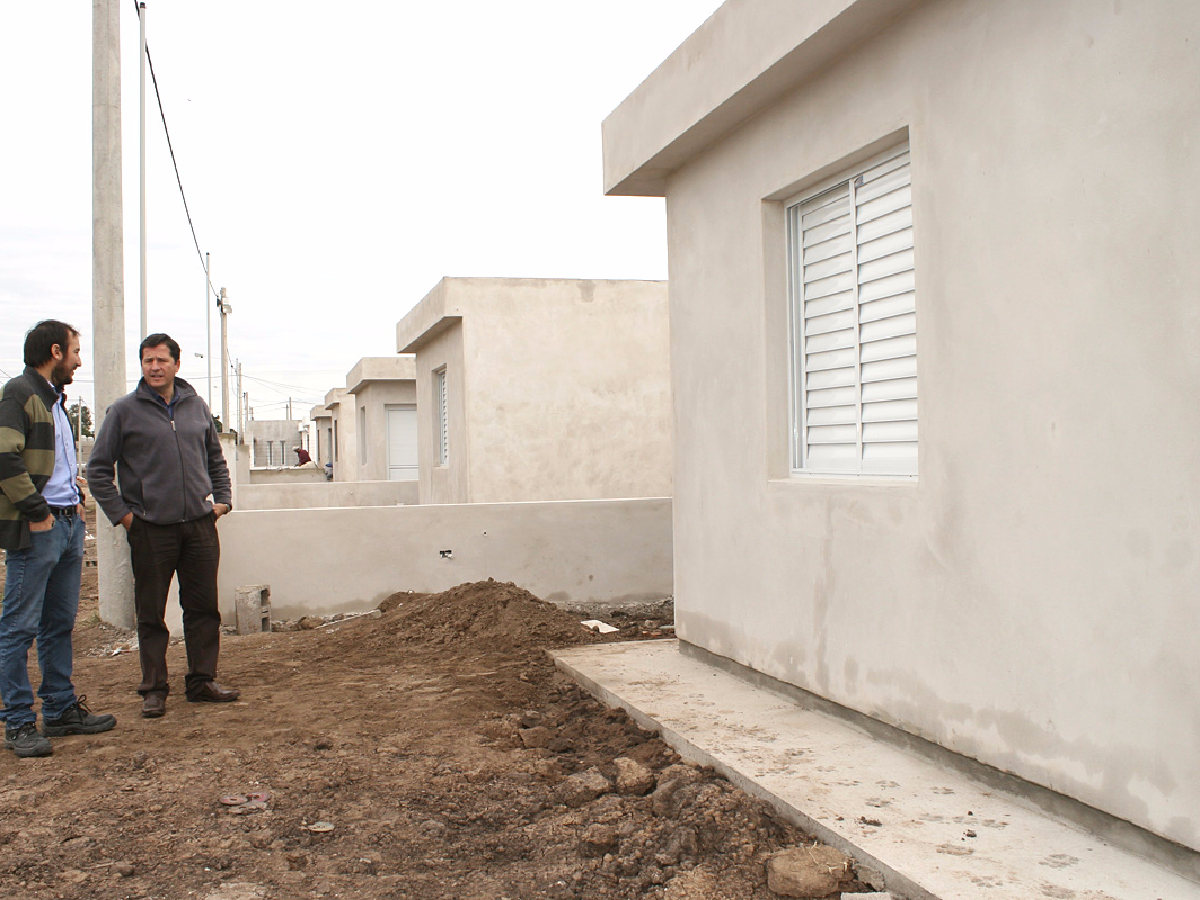 Arroyito: en junio culminarían con la construcción de 24 nuevas viviendas municipales         