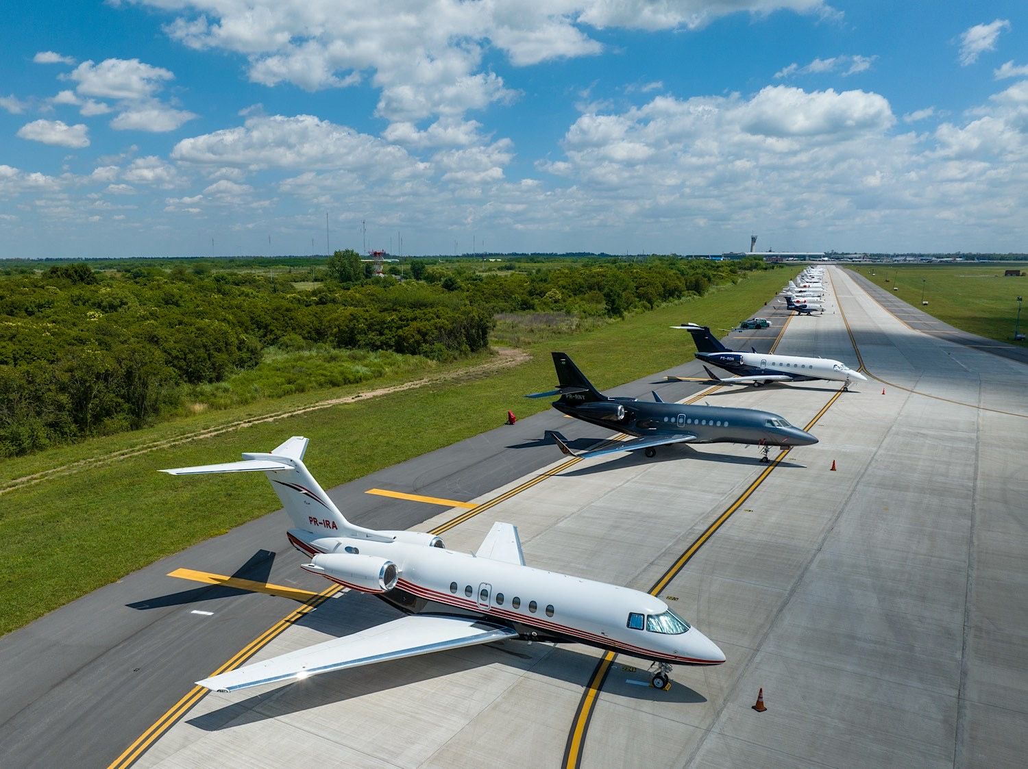 Aviones privados copan Ezeiza y San Fernando por la final de la Libertadores