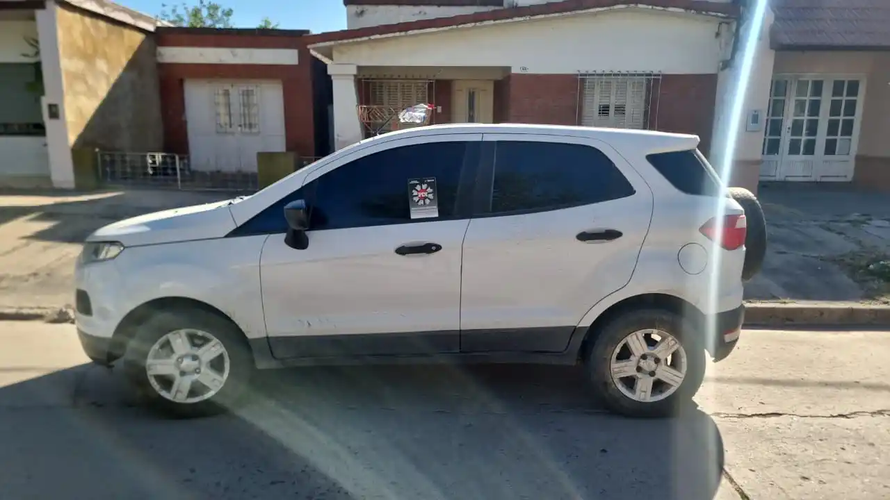 PDI DETUVO A UN HOMBRE EN CERES POR TENTATIVA DE HOMICIDIO allanamiento secuestro, celular - 4