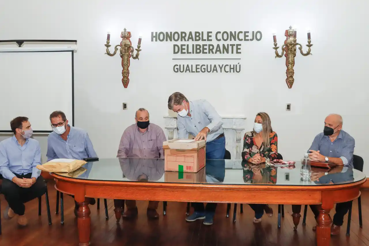 Se presentaron dos ofertas para la obra de ampliación del servicio de agua potable en la ciudad