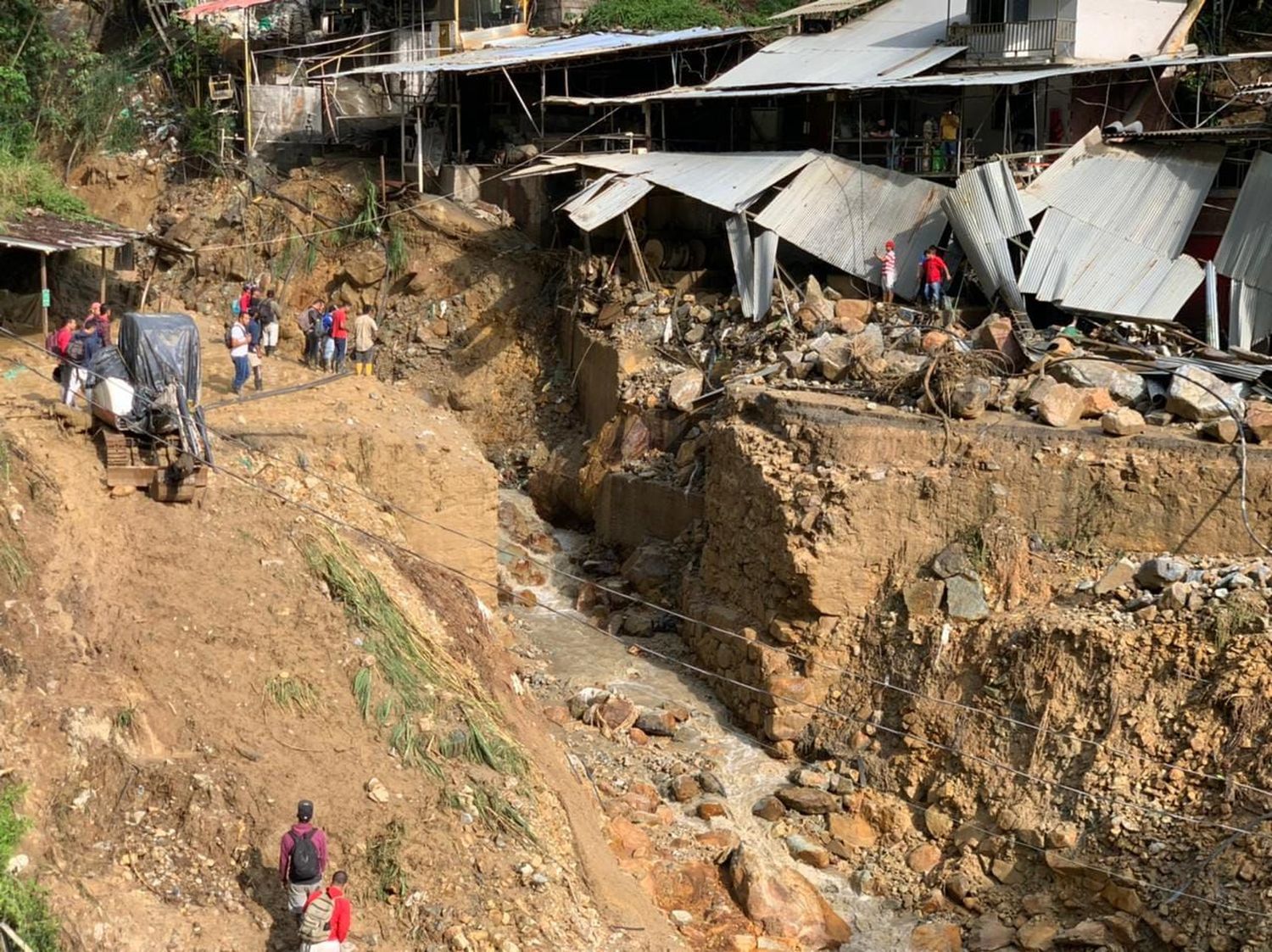 Avalancha deja en la ruina a familias en Caldas