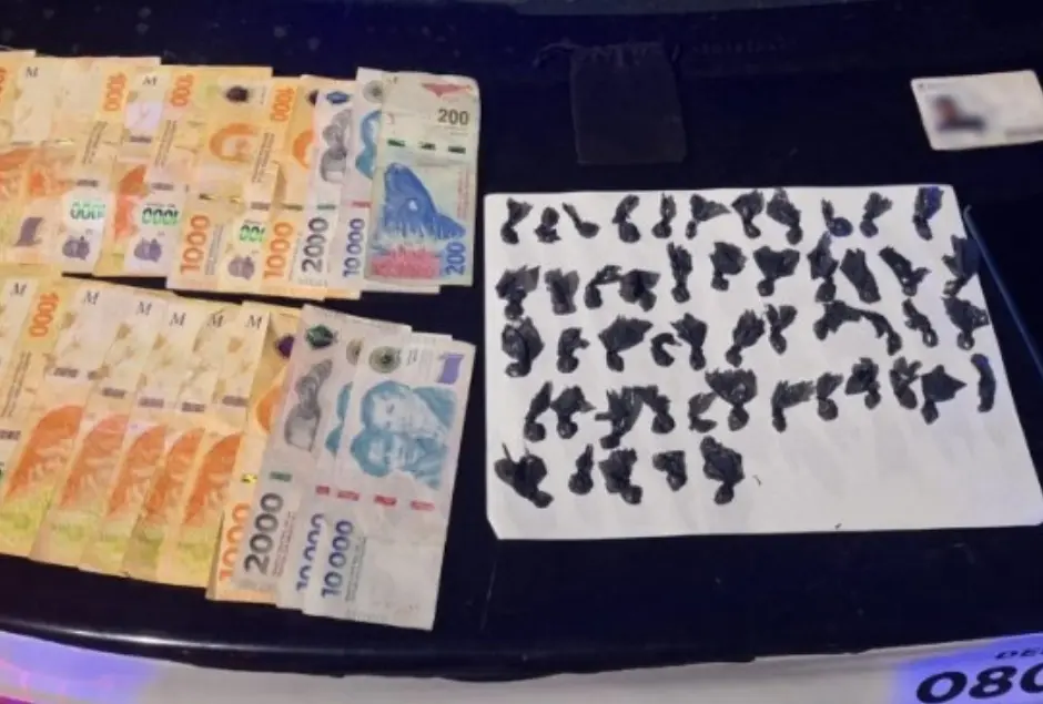 Dinero y droga secuestrada.