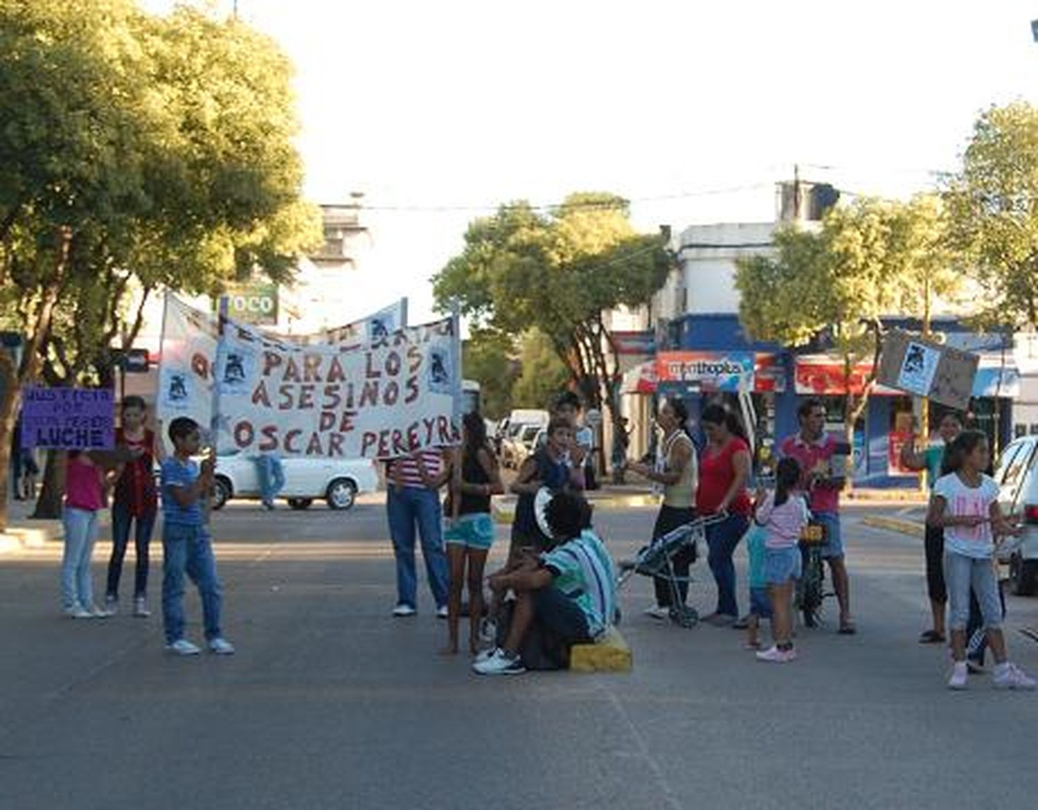 Muerte en el barrio Munilla: "Mirá el viejo, el tiro que me pegó"