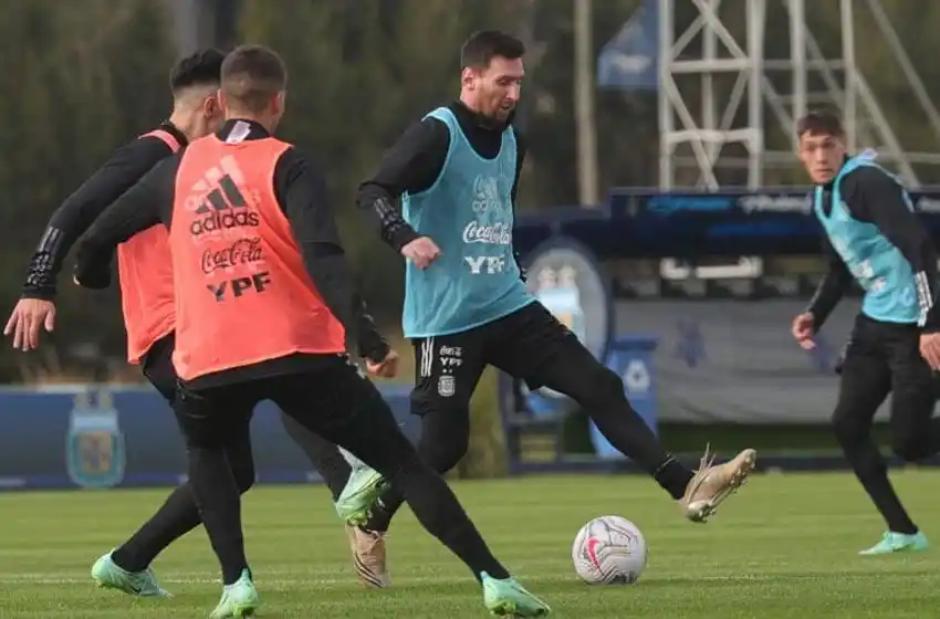 Selección Argentina: Scaloni hará una rotación en el choque ante Bolivia pero Messi seguiría en el once titular