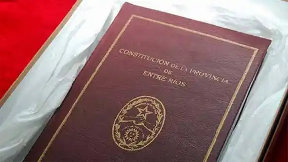 Será obligatoria la lectura de la Constitución  Provincial en la secundaria