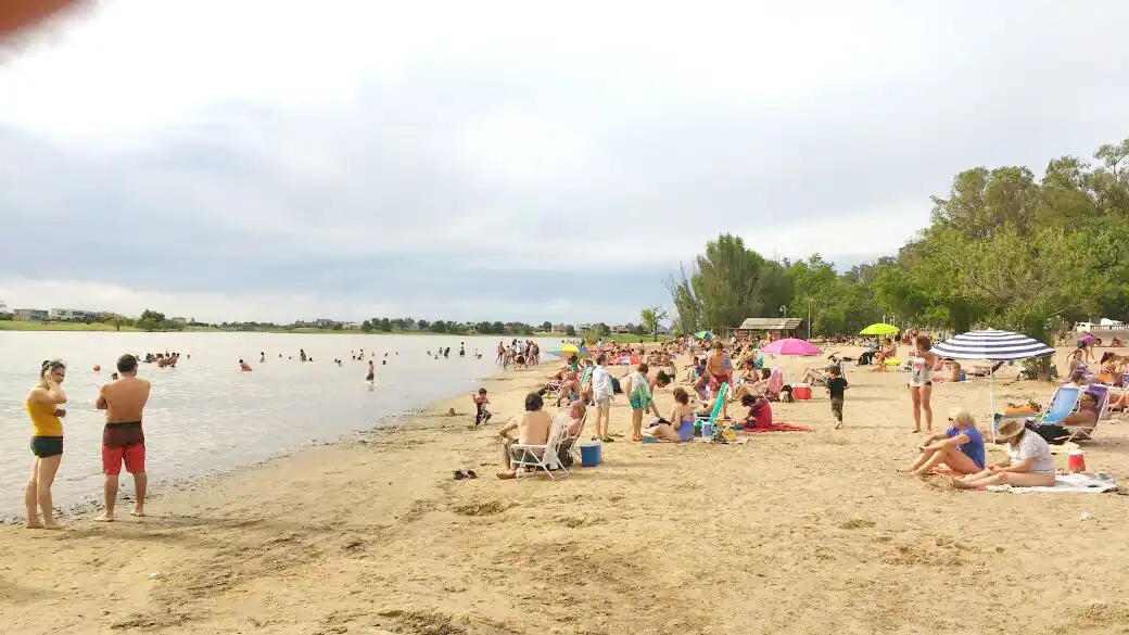 Inauguración de playa con la presencia del gobernador Bordet