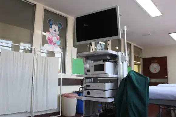 La Provincia entregó una torre de laparoscopía al Materno Infantil